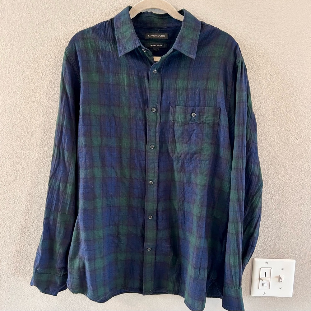 Men’s Blue & Green Flannel Banana Republic Casual Button Down Shirt. Size Large